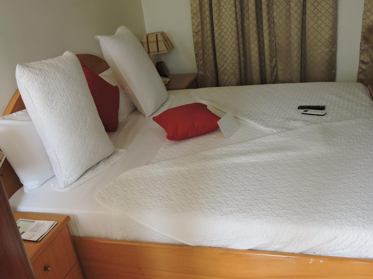 Allseasons Hotel Pantang Habitación foto